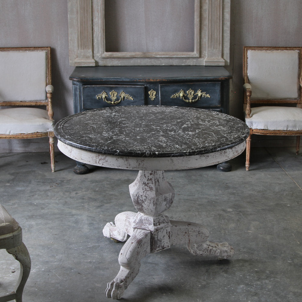 Gueridon table