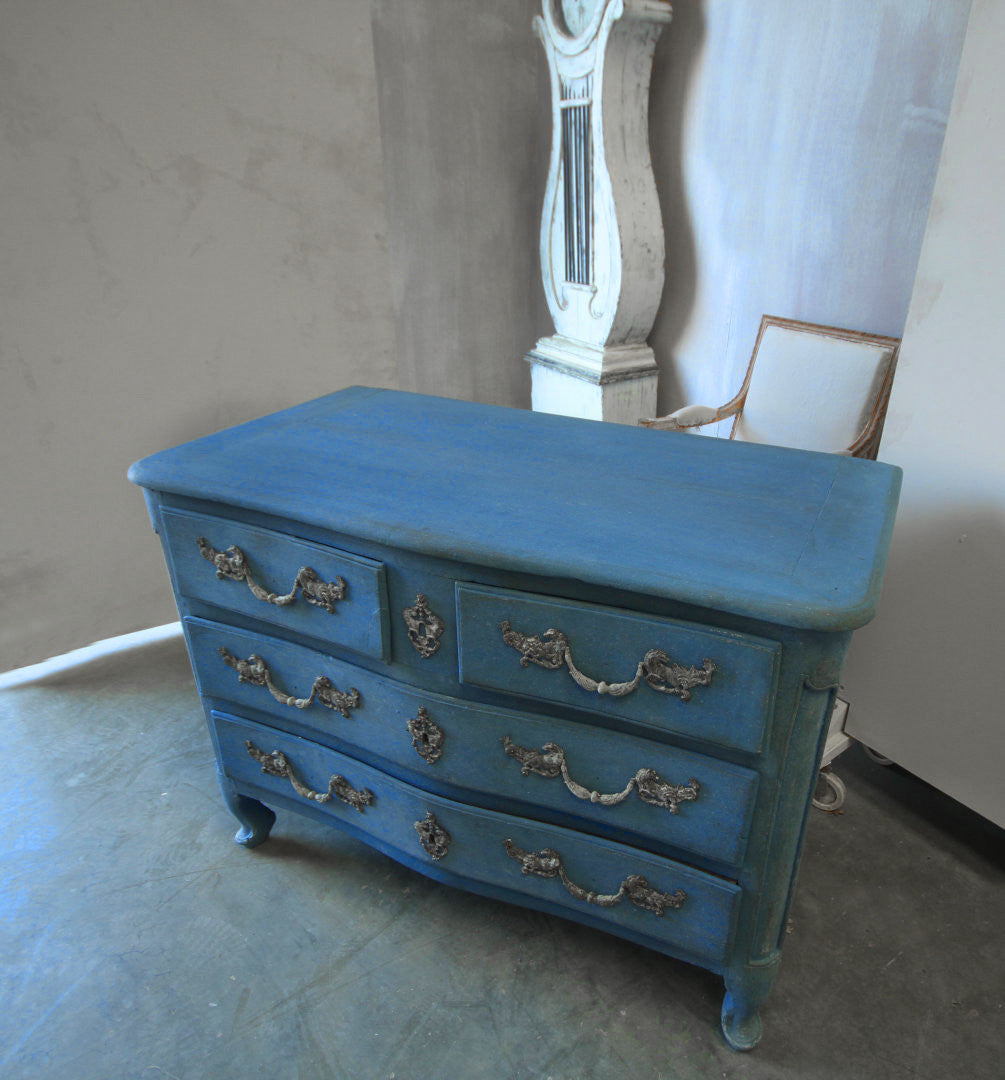 19th century serpentine commode