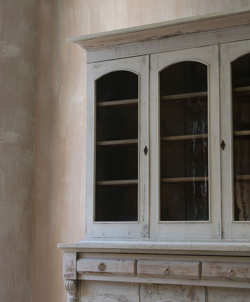 image showing the cornice