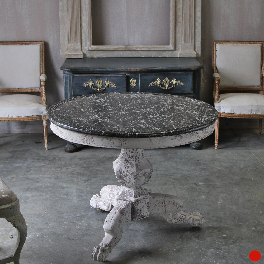 Gueridon table